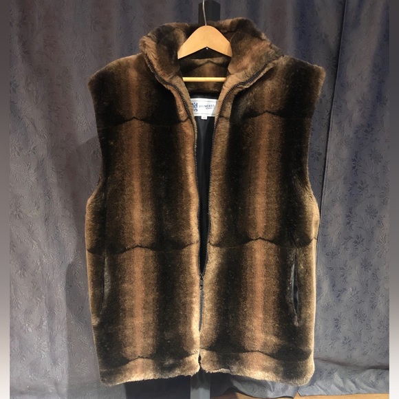 Princess Garment, faux fur vest, size M - Picture 1 of 10
